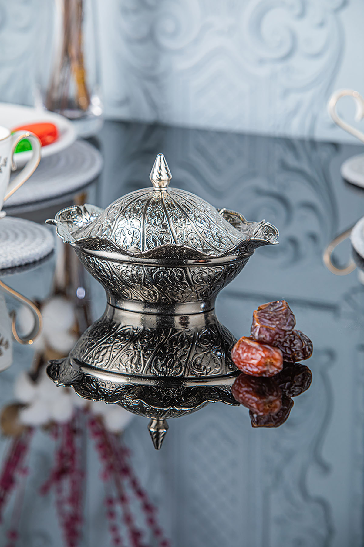 OVAL KAPAKLI LALEGÜL TAS